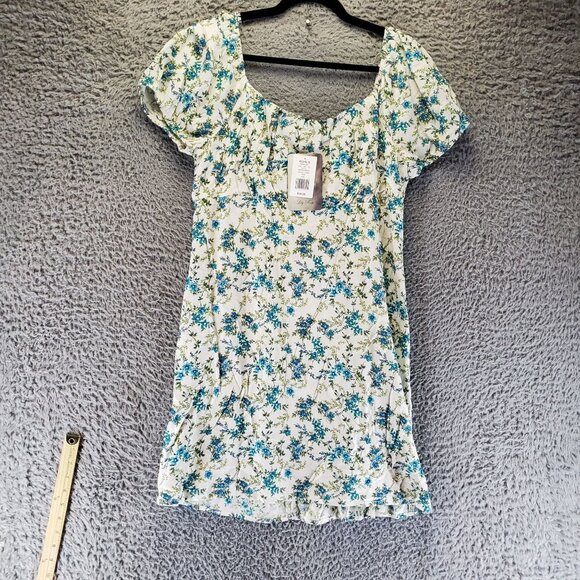 Lily Rose Dress Womens XXL White & Blue Floral Puff Sleeve Short *NWT* - Picture 1 of 9